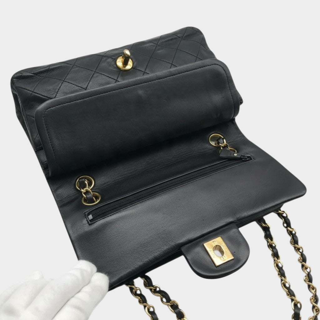 Excellent Condition CHANEL Coco Mark Lambskin Leather Tasche