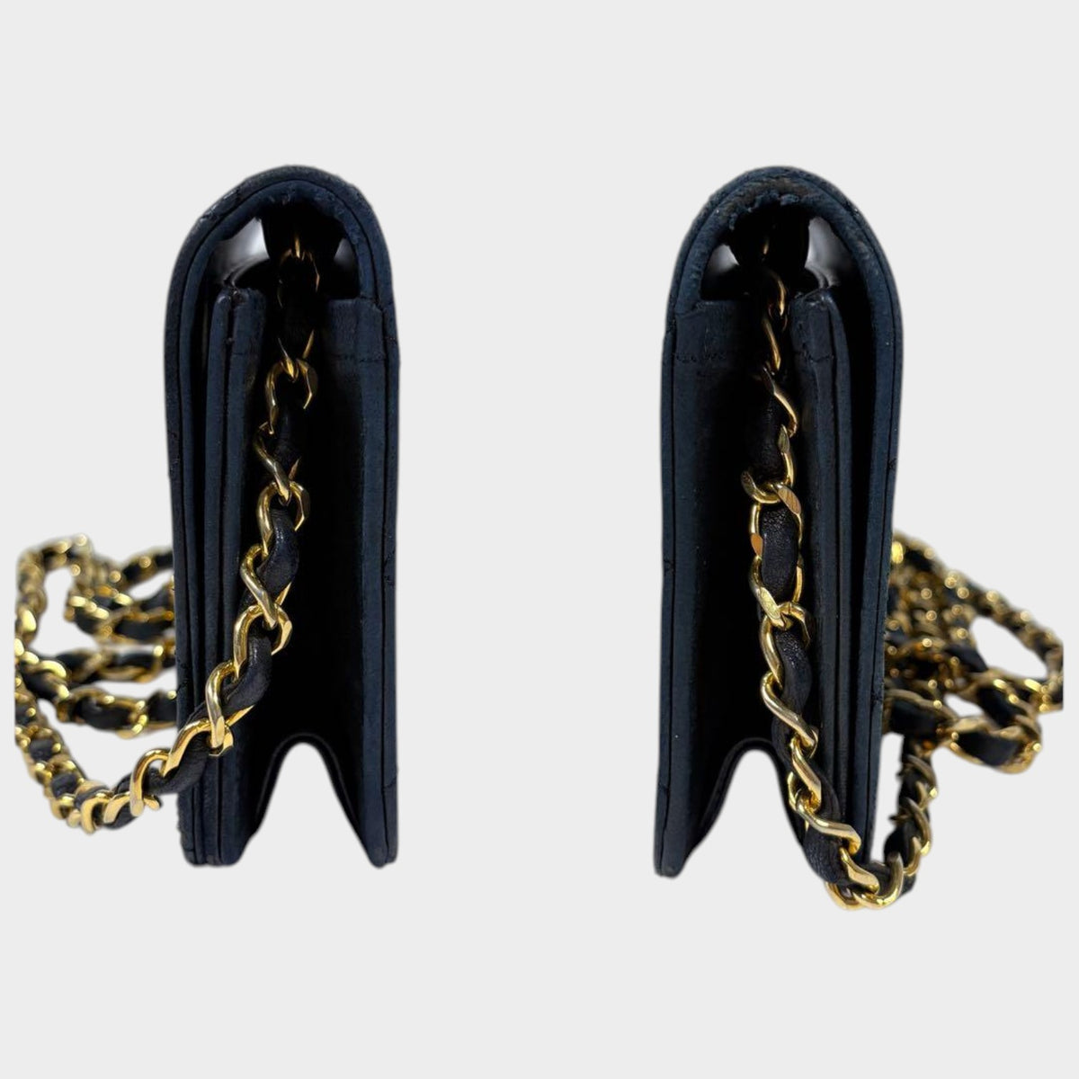 【CHANEL】Matelassé Chain Shoulder Bag, Black & Gold, Tasche