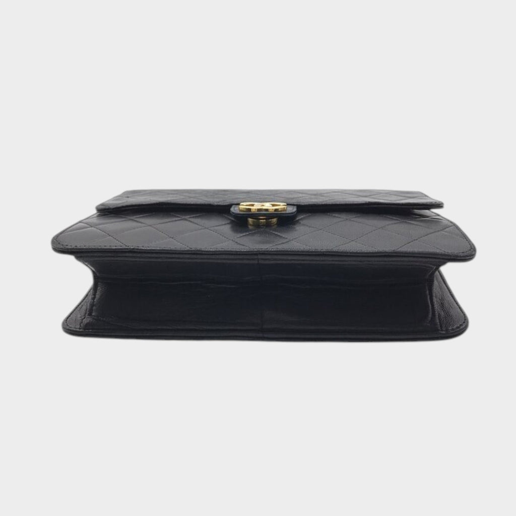 Excellent Condition CHANEL Coco Mark Lambskin Leather Tasche
