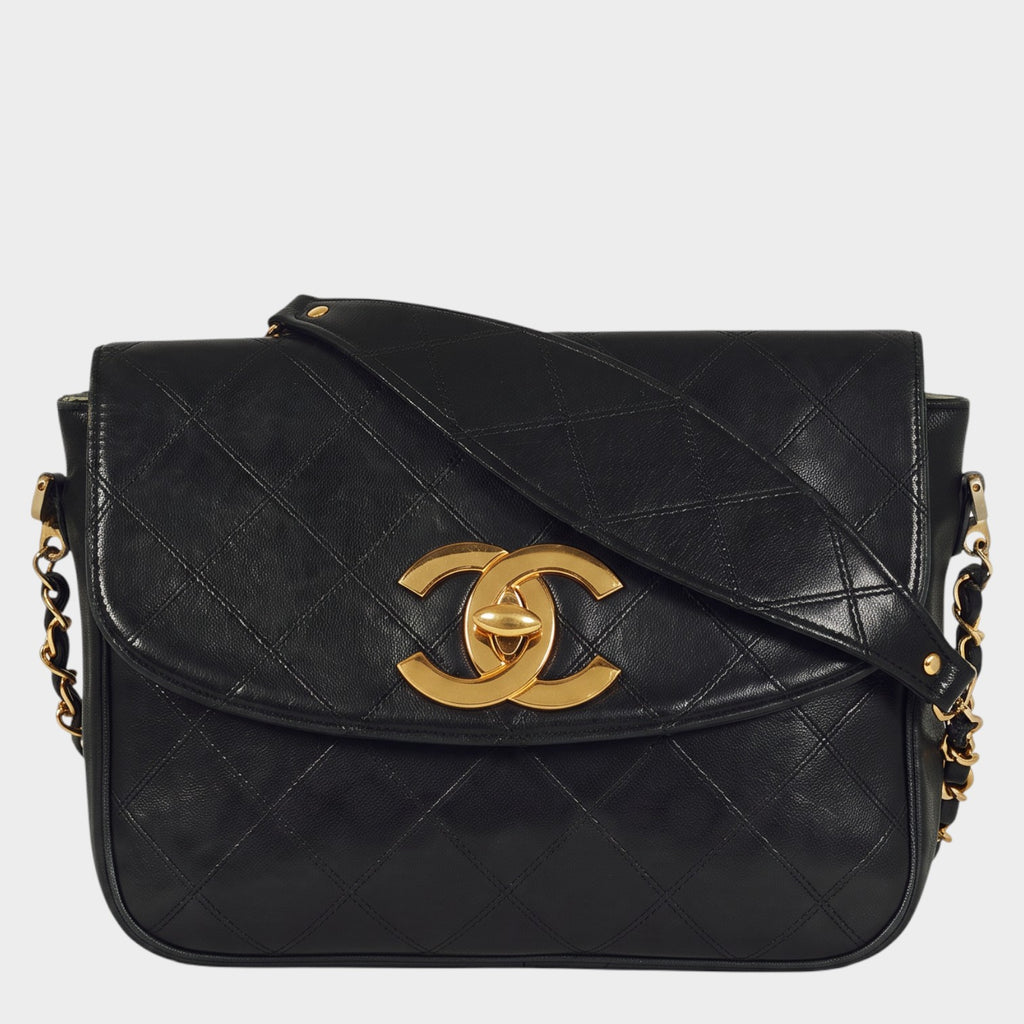 CHANEL Matelassé Bicolore Large Coco Mark Turnlock Tasche