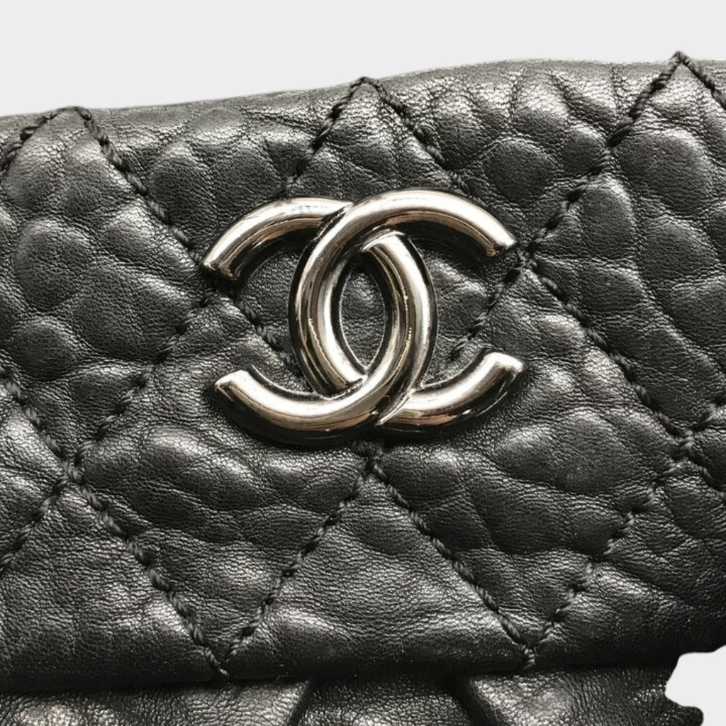 Excellent Condition CHANEL Coco Mark Matelassé Tasche