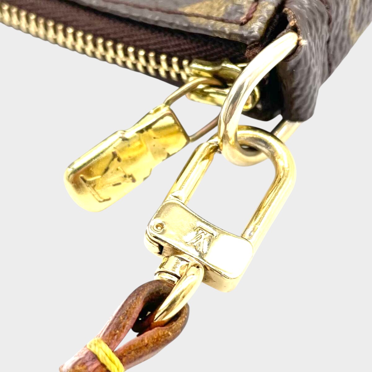 Excellent Condition LOUIS VUITTON Monogram Pochette Accessoires Accessory Pouch Handbag M51980 VI0031