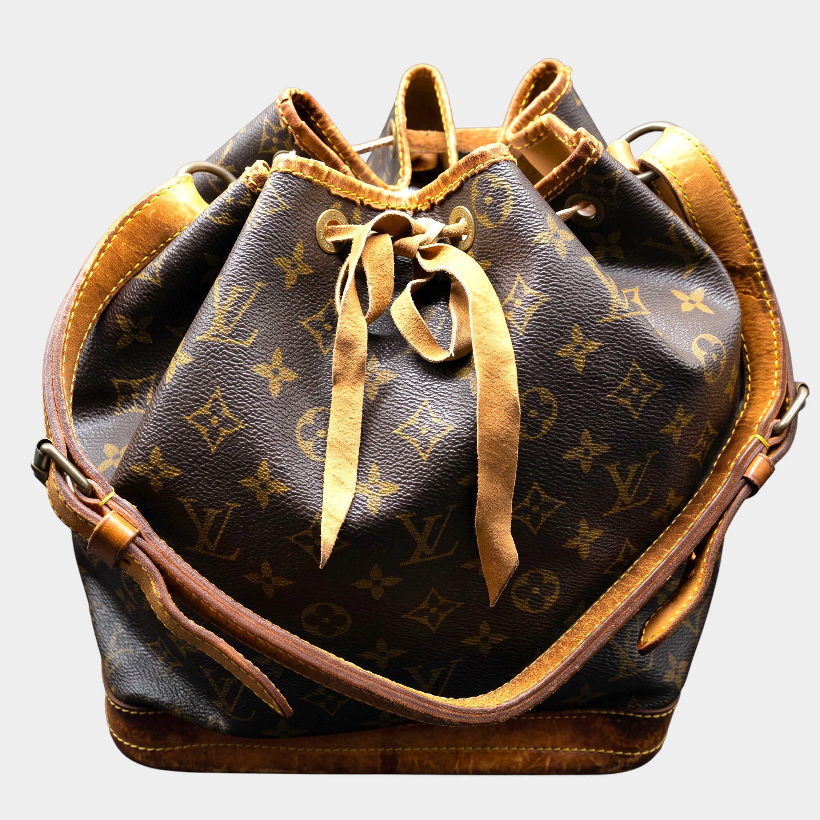 Louis Vuitton Monogram Noe Shoulder Bag Drawstring Brown Brand Bag Vintage