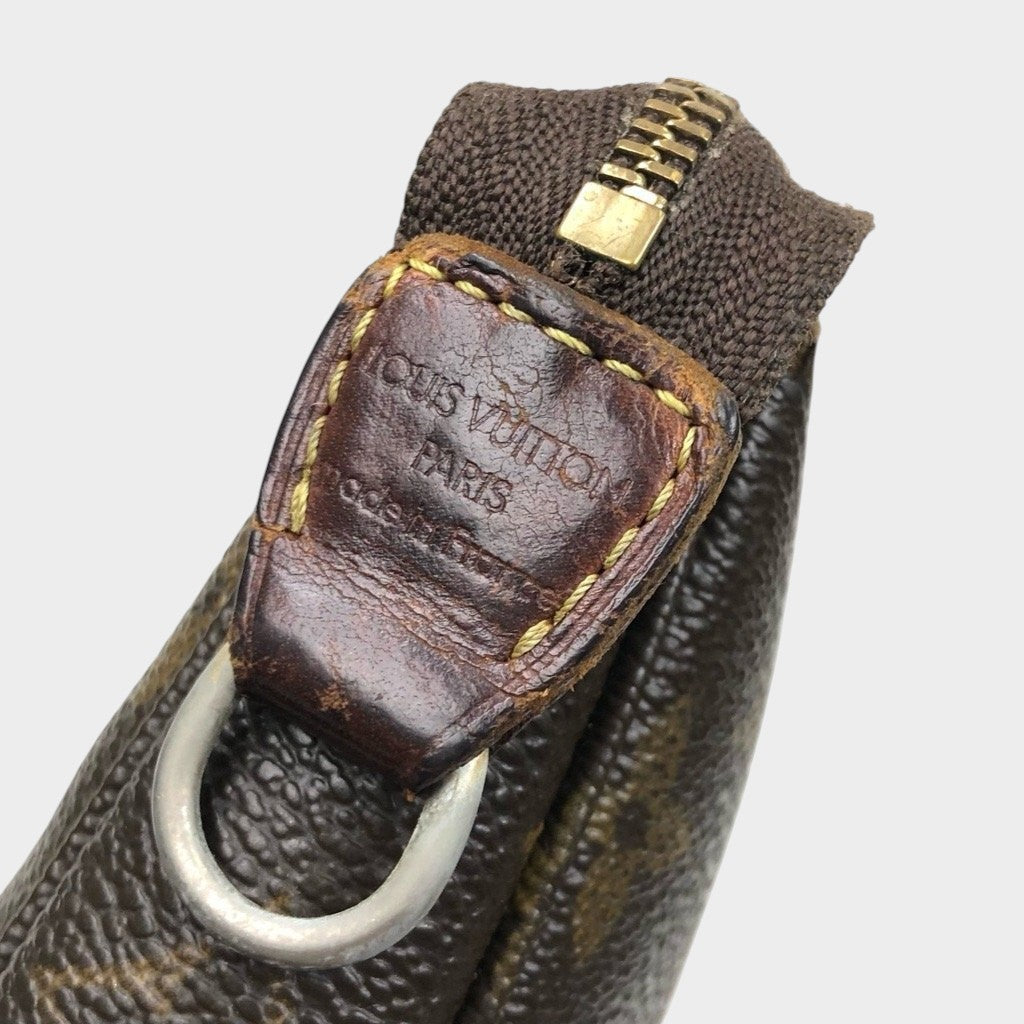 LOUIS VUITTON Monogram Pochette Accessoires Tasche