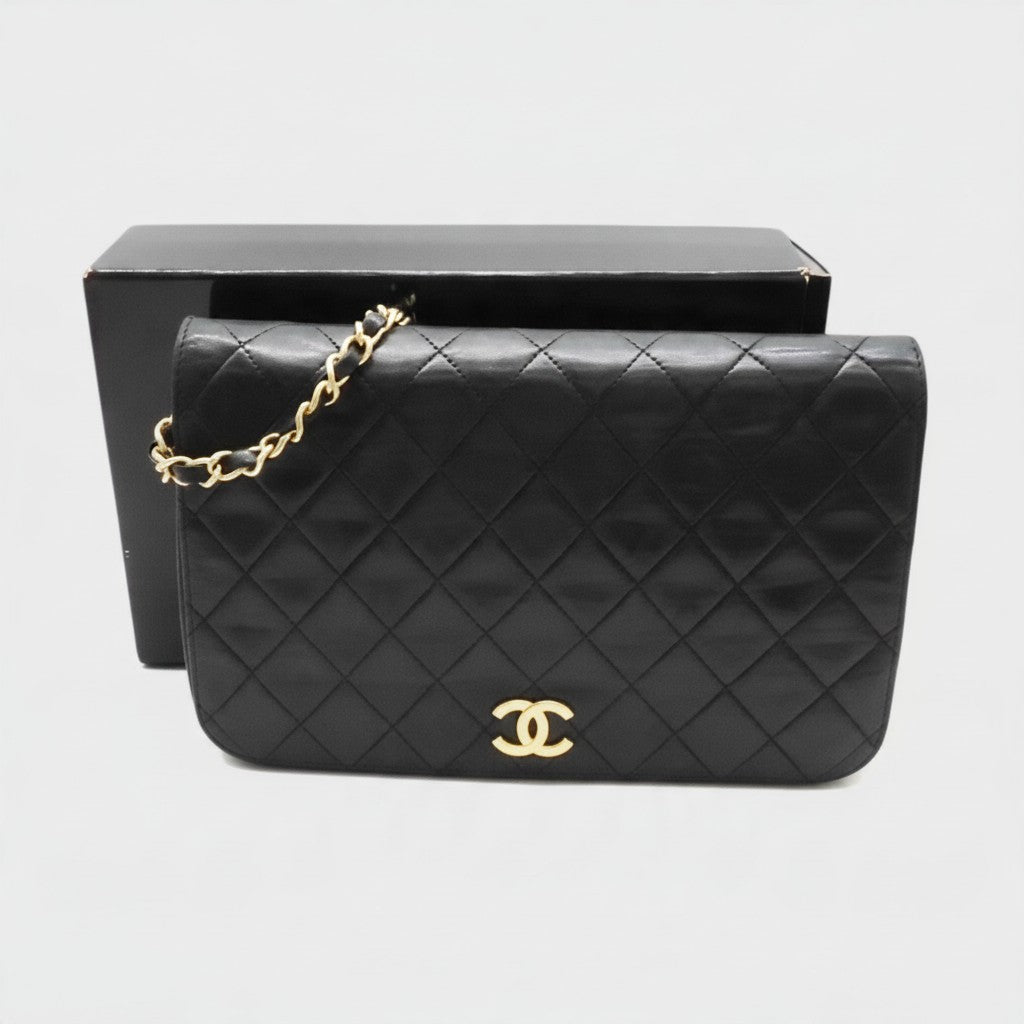 CHANEL Matelassé Chain Shoulder Bag, Push Lock, Tasche