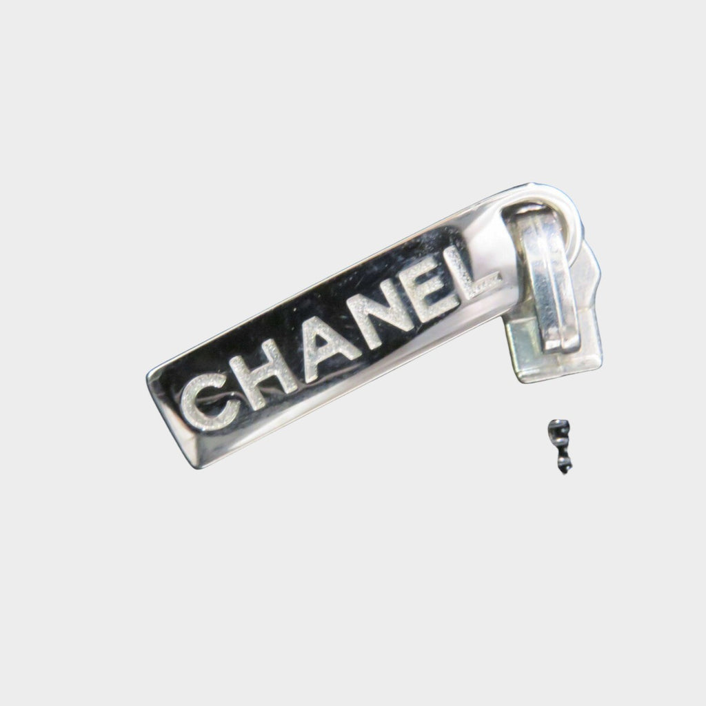 Chanel Large Matelasse A49272 Enamel Shoulder Bag for Women