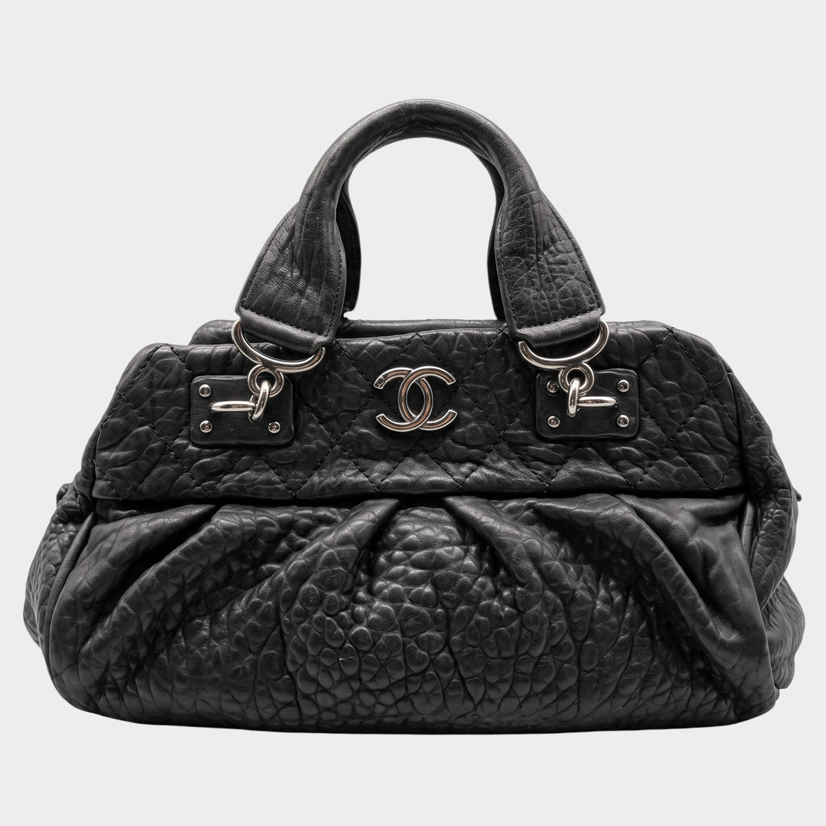 Excellent Condition CHANEL Coco Mark Matelassé Tasche