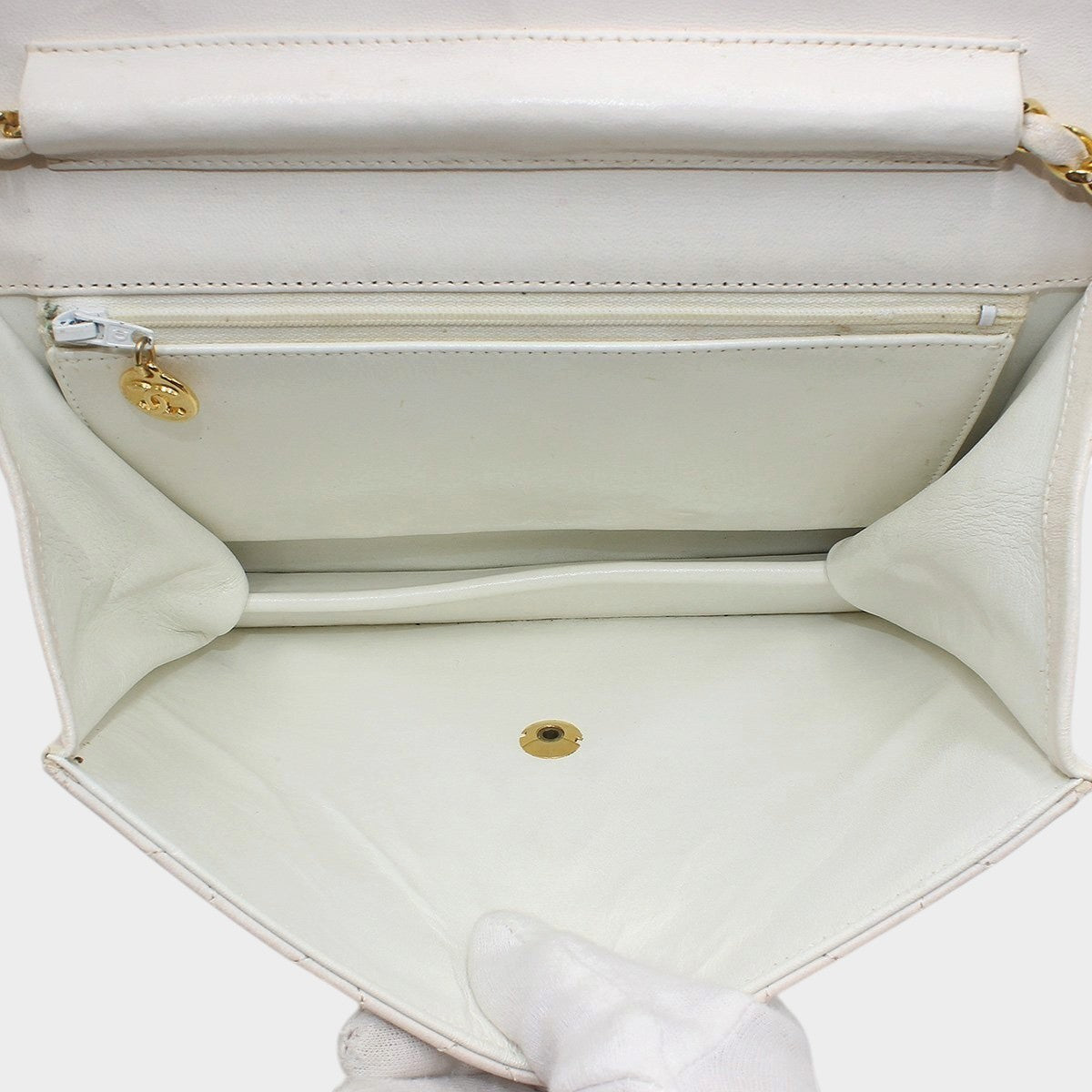Chanel Leather Matelassé Push-Lock Chain Shoulder Bag White Tasche