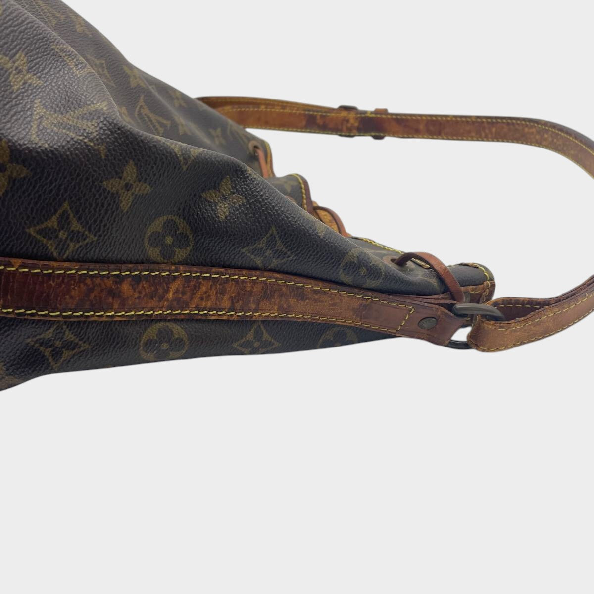 LOUIS VUITTON Monogram Petit Noé Shoulder Bag, Louis Vuitton Drawstring Type