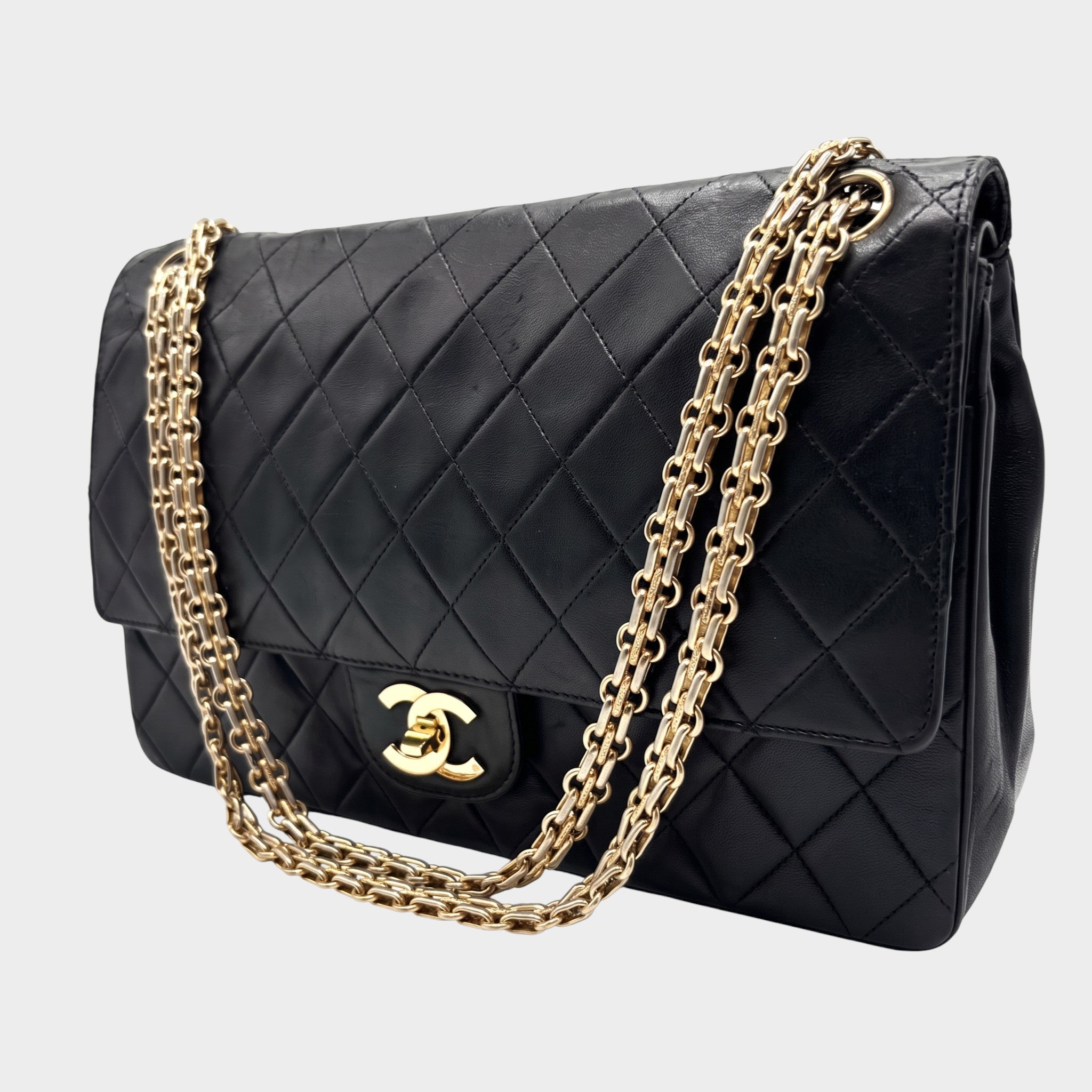 CHANEL Matelassé Double Flap Coco Mark Gold Chain Tasche
