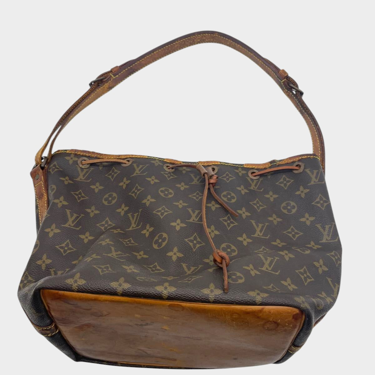 LOUIS VUITTON Monogram Petit Noé Shoulder Bag, Louis Vuitton Drawstring Type