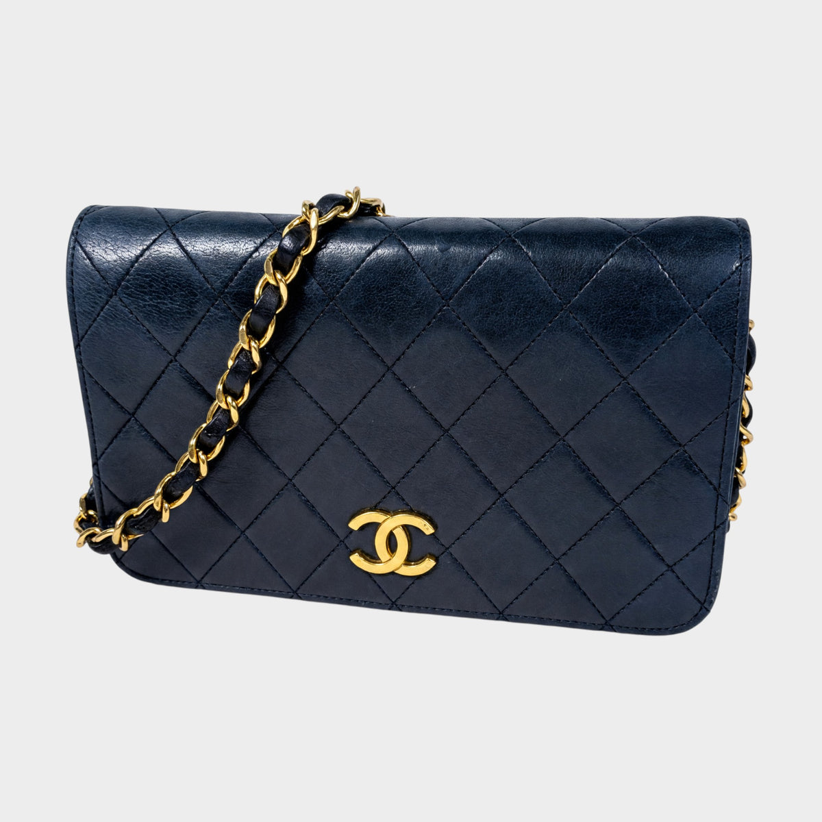 【CHANEL】Matelassé Chain Shoulder Bag, Black & Gold, Tasche