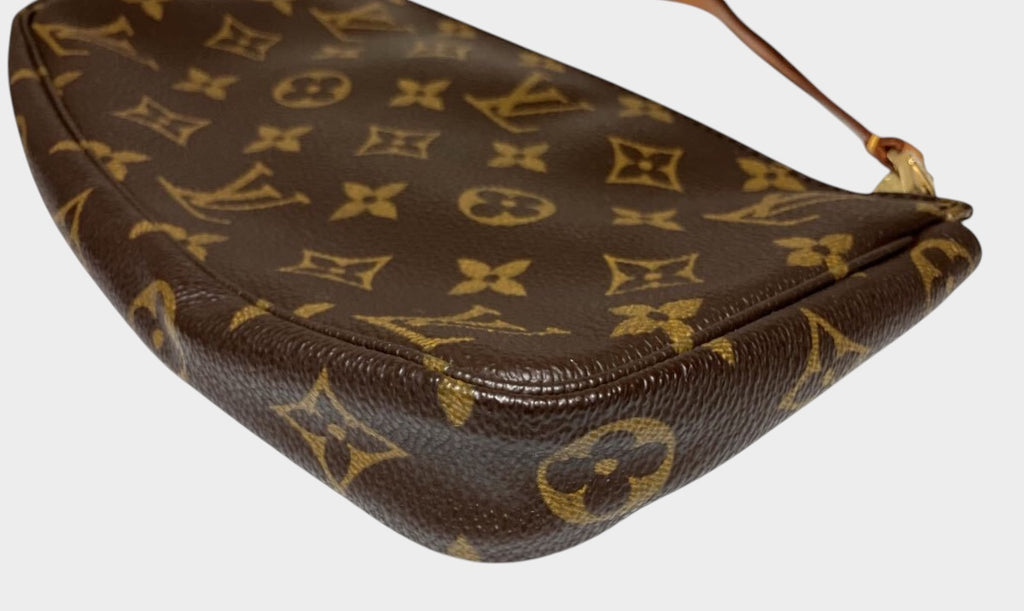 LOUIS VUITTON Pochette Accessoires Shoulder Bag Pouch M51980 Monogram Leather