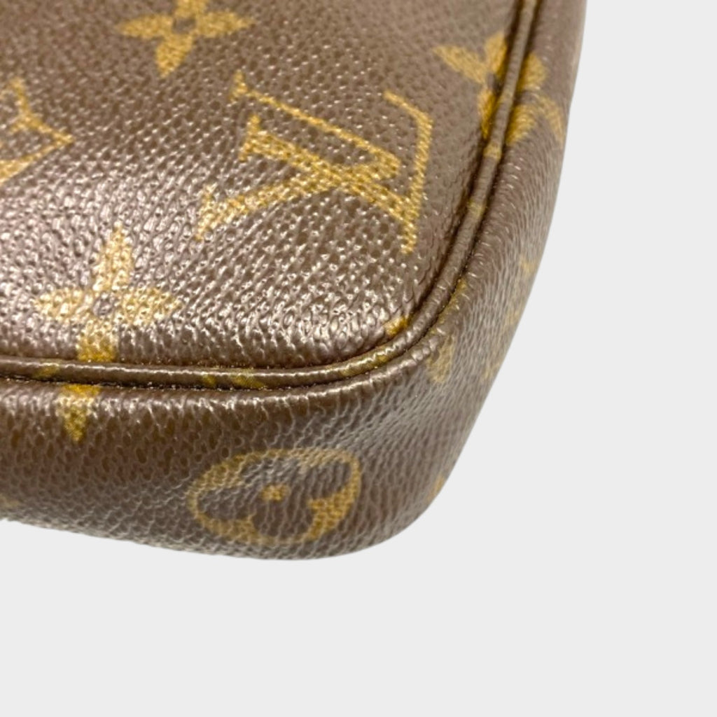 LOUIS VUITTON Handbag M51980 (Handleless) Pochette Accessoires - VI0030 Bag Monogram