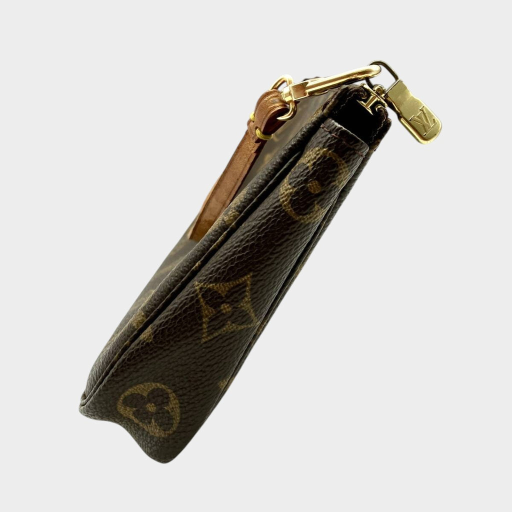 LOUIS VUITTON Louis Vuitton Monogram M51980 Pochette Accessoires Handbag