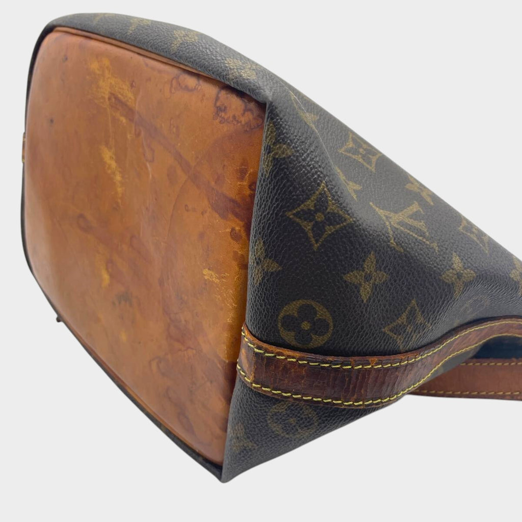 LOUIS VUITTON Monogram Petit Noé Shoulder Bag, Louis Vuitton Drawstring Type