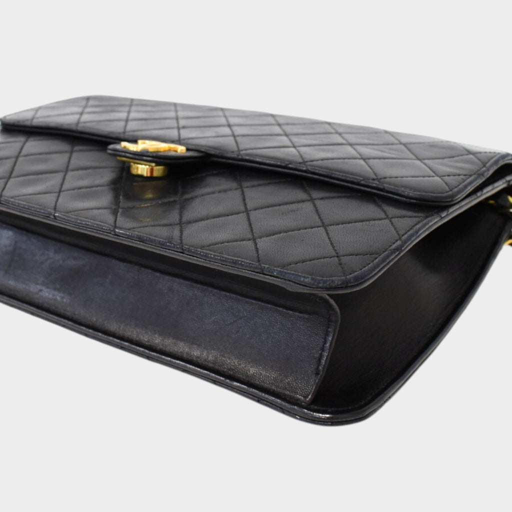 Chain Shoulder Bag Matelassé Single Flap Lambskin Leather Black Tasche