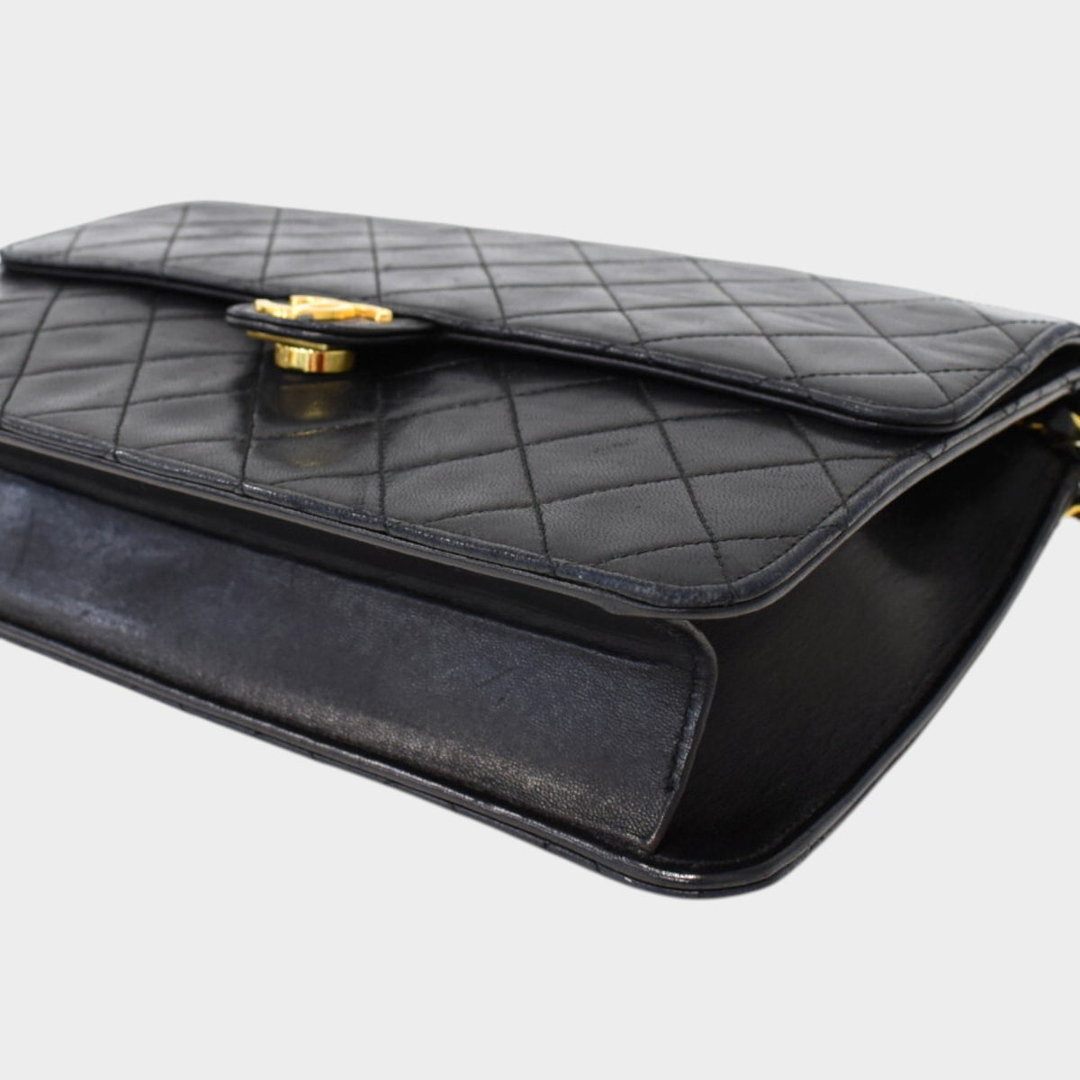 Chain Shoulder Bag Matelassé Single Flap Lambskin Leather Black Tasche