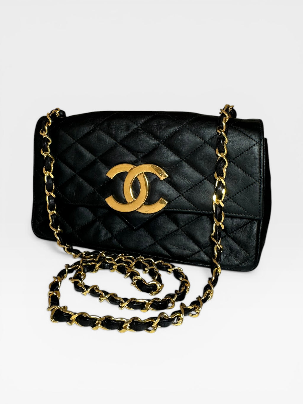 Excellent Condition Chanel Matelassé Large Coco Mark Push-Lock Lambskin Chain Shoulder Bag