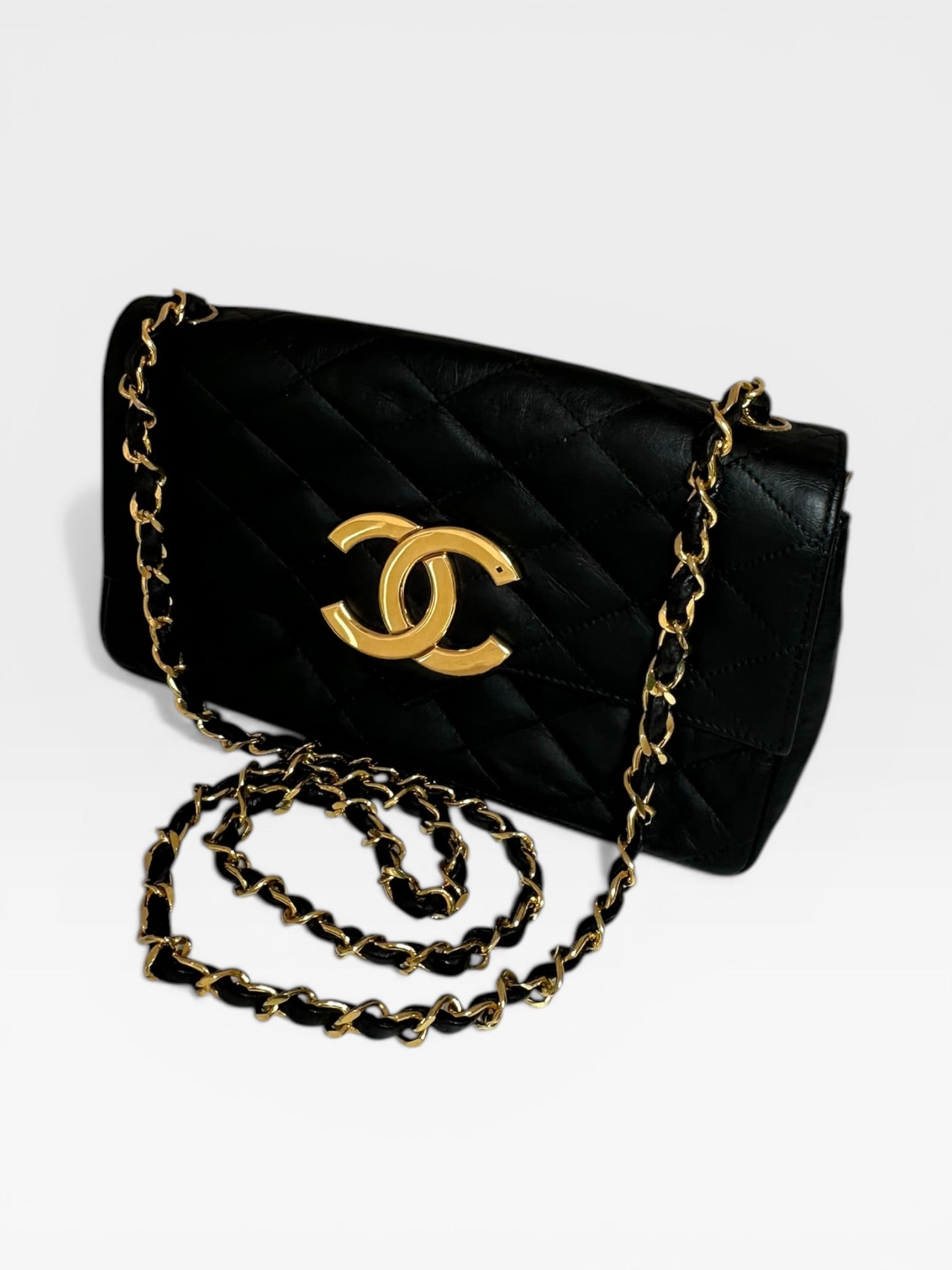 Excellent Condition Chanel Matelassé Large Coco Mark Push-Lock Lambskin Chain Shoulder Bag