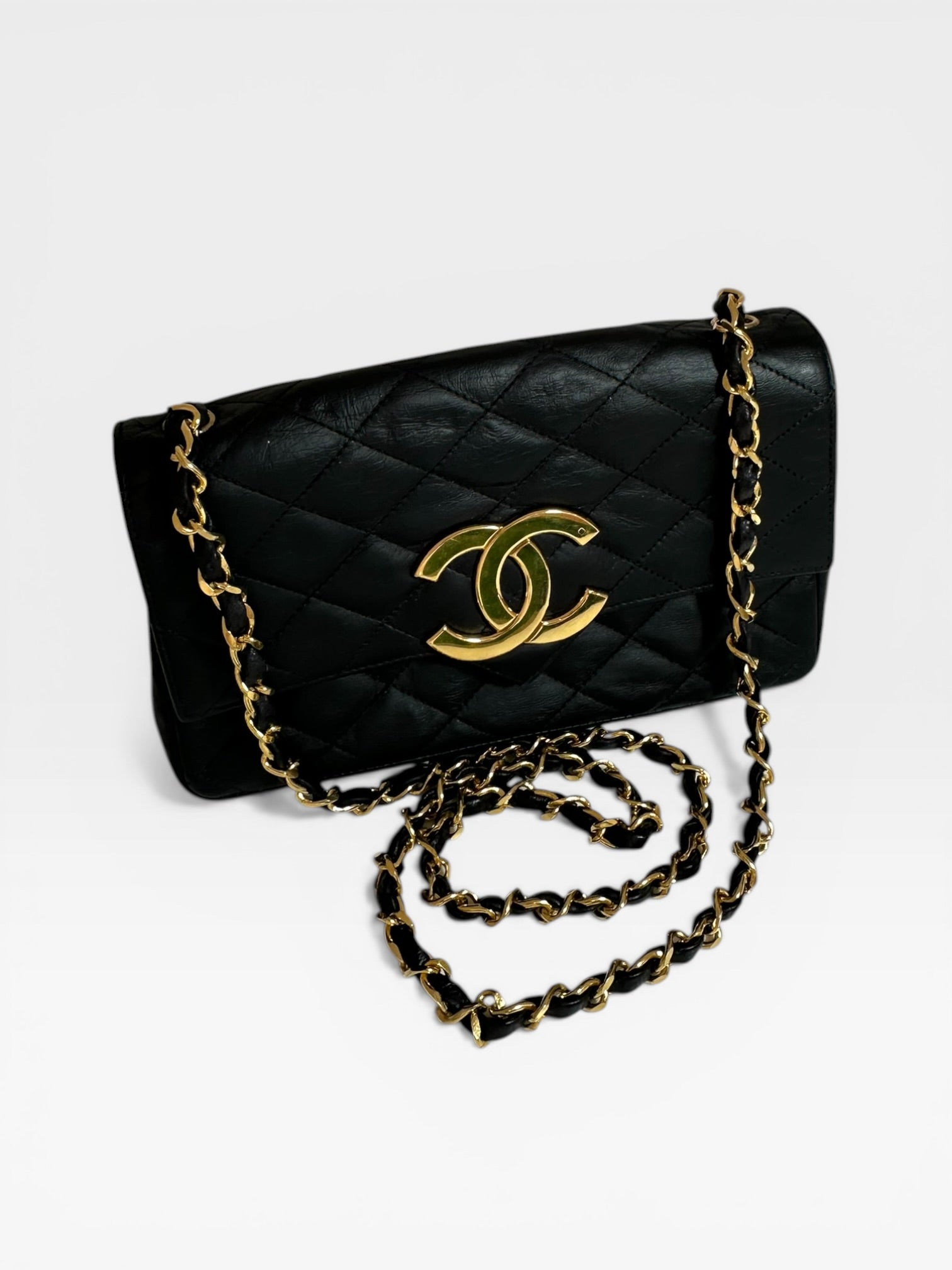 Excellent Condition Chanel Matelassé Large Coco Mark Push-Lock Lambskin Chain Shoulder Bag