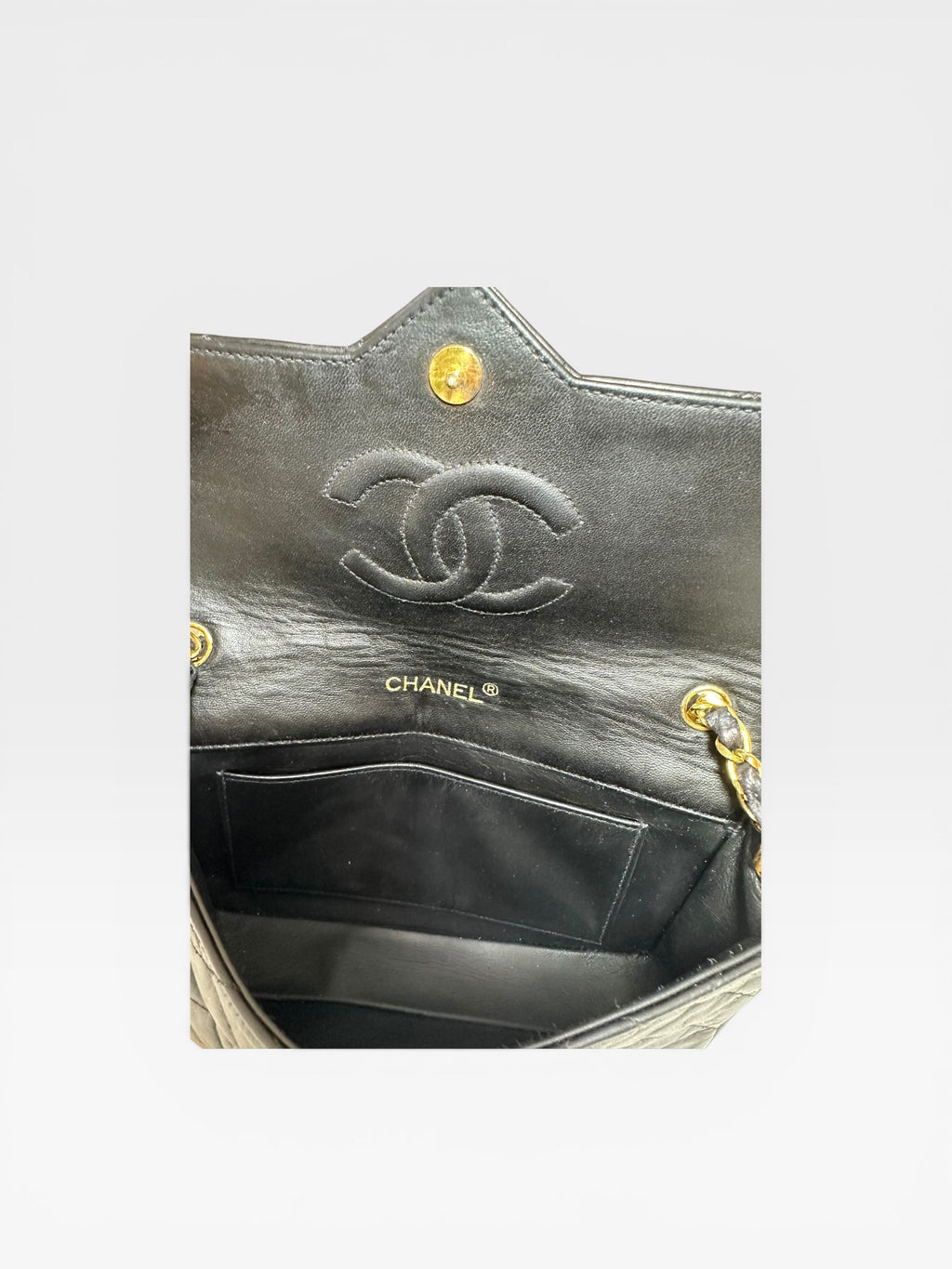 Excellent Condition Chanel Matelassé Large Coco Mark Push-Lock Lambskin Chain Shoulder Bag