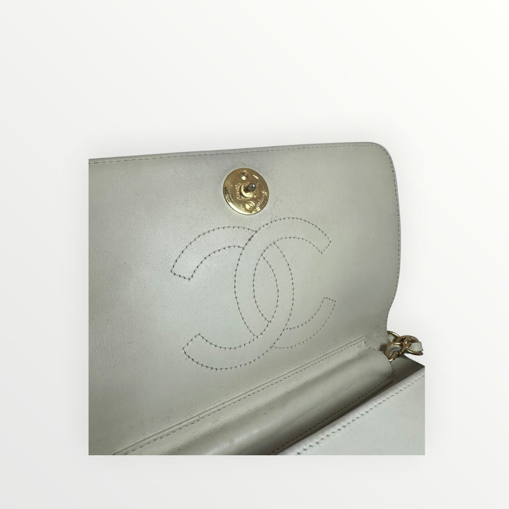 Chanel bag, timeless classic