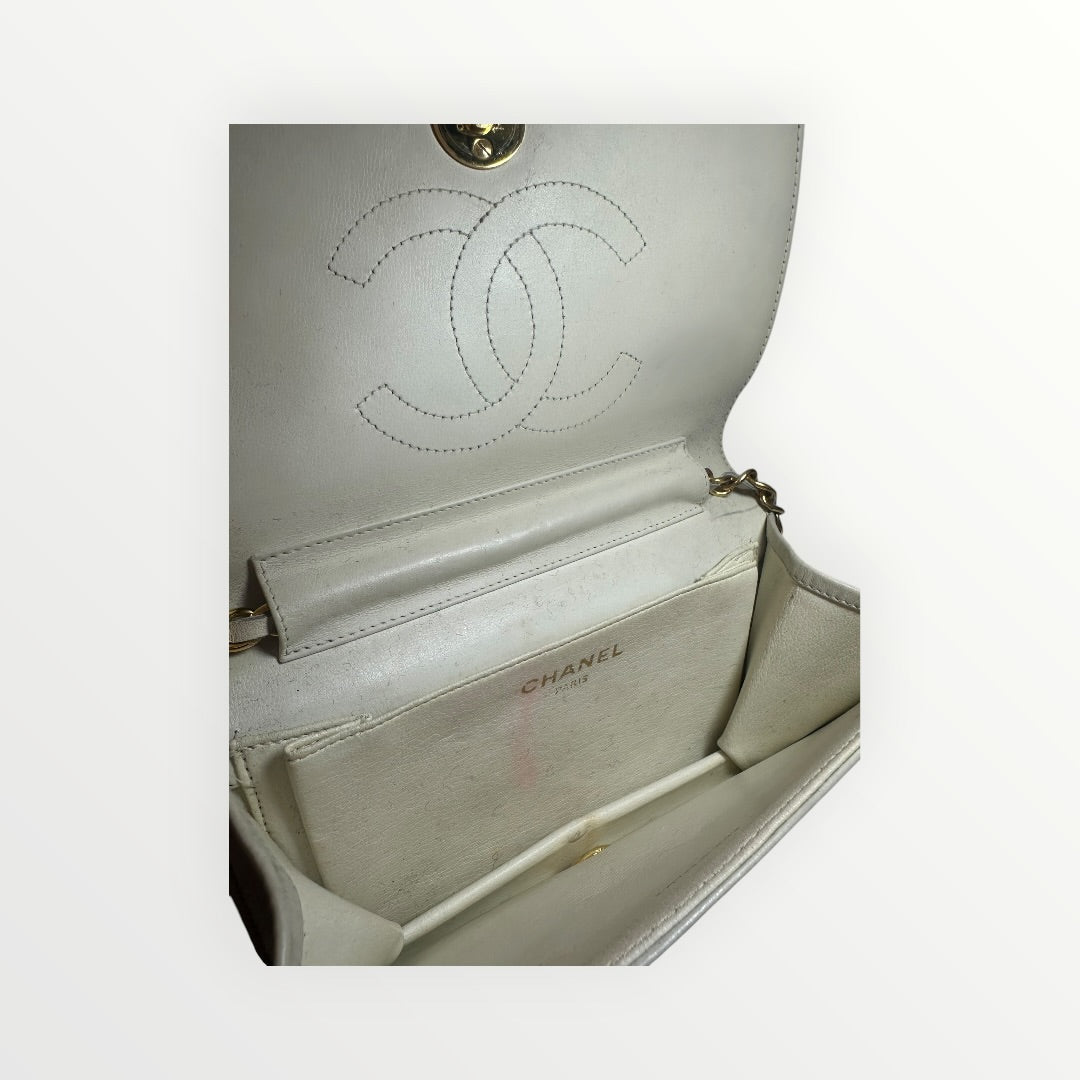 Chanel bag, timeless classic