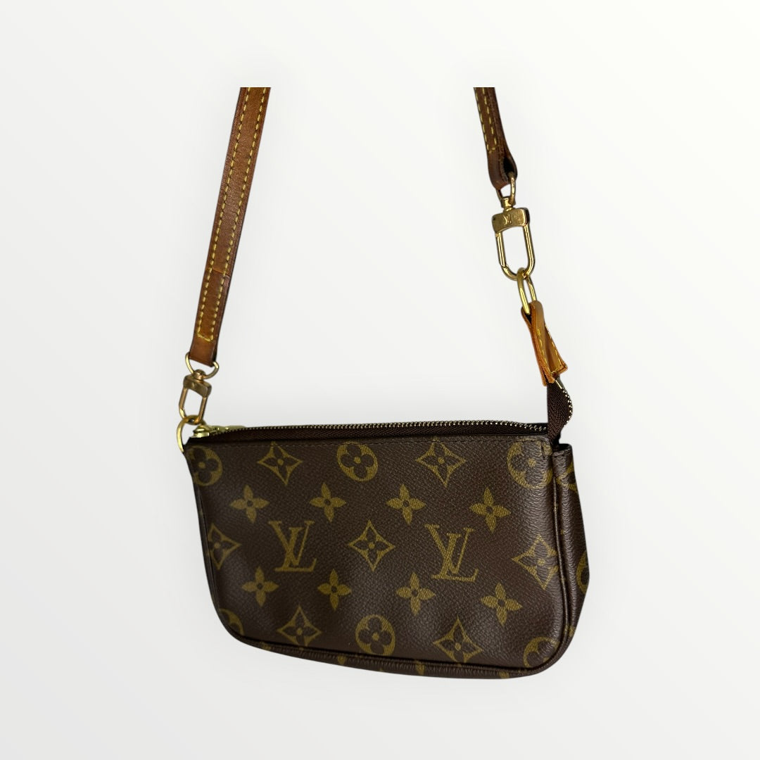 [Excellent Condition] LOUIS VUITTON Pochette Accessoires Louis Vuitton Monogram Pochette Accessoires Pouch