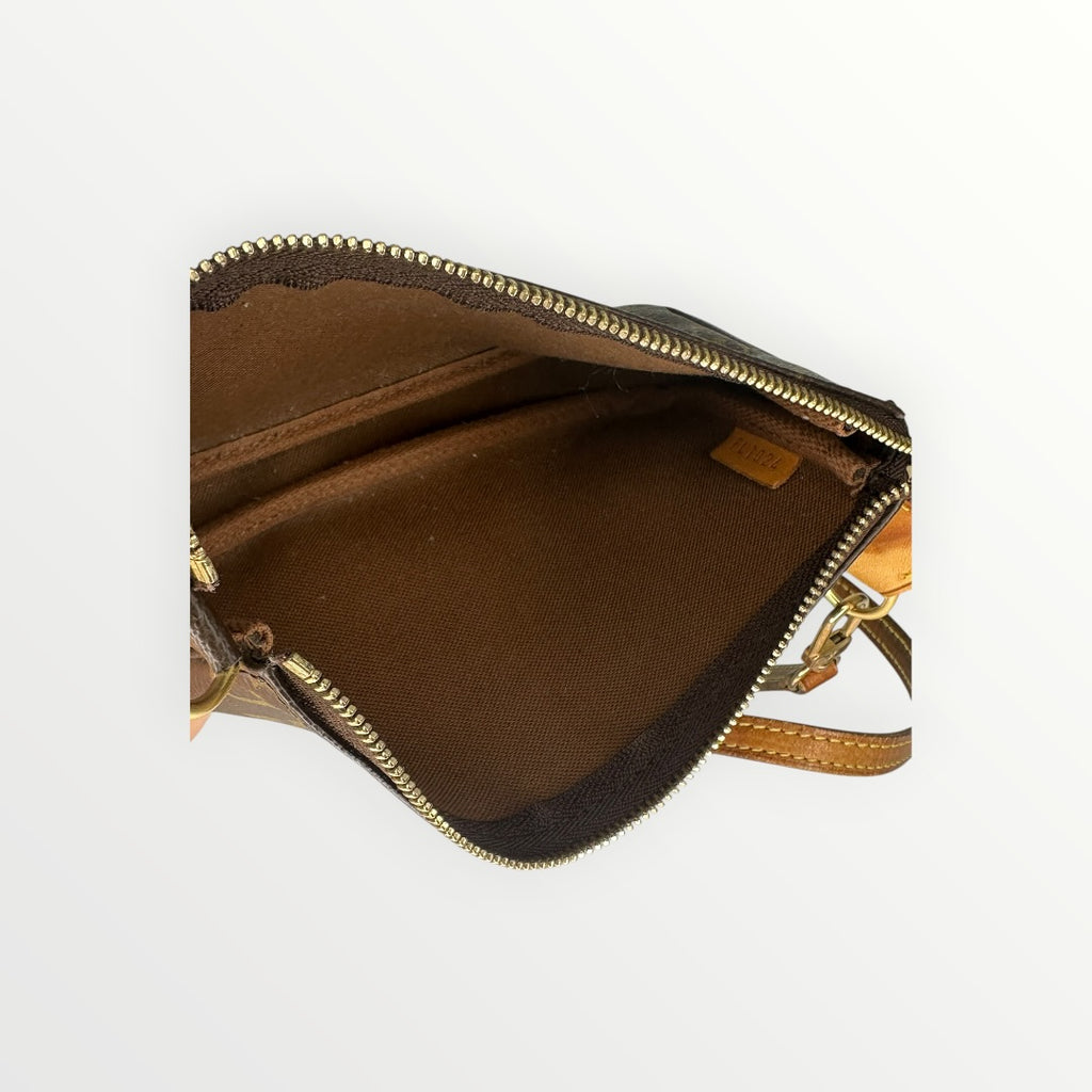 [Excellent Condition] LOUIS VUITTON Pochette Accessoires Louis Vuitton Monogram Pochette Accessoires Pouch