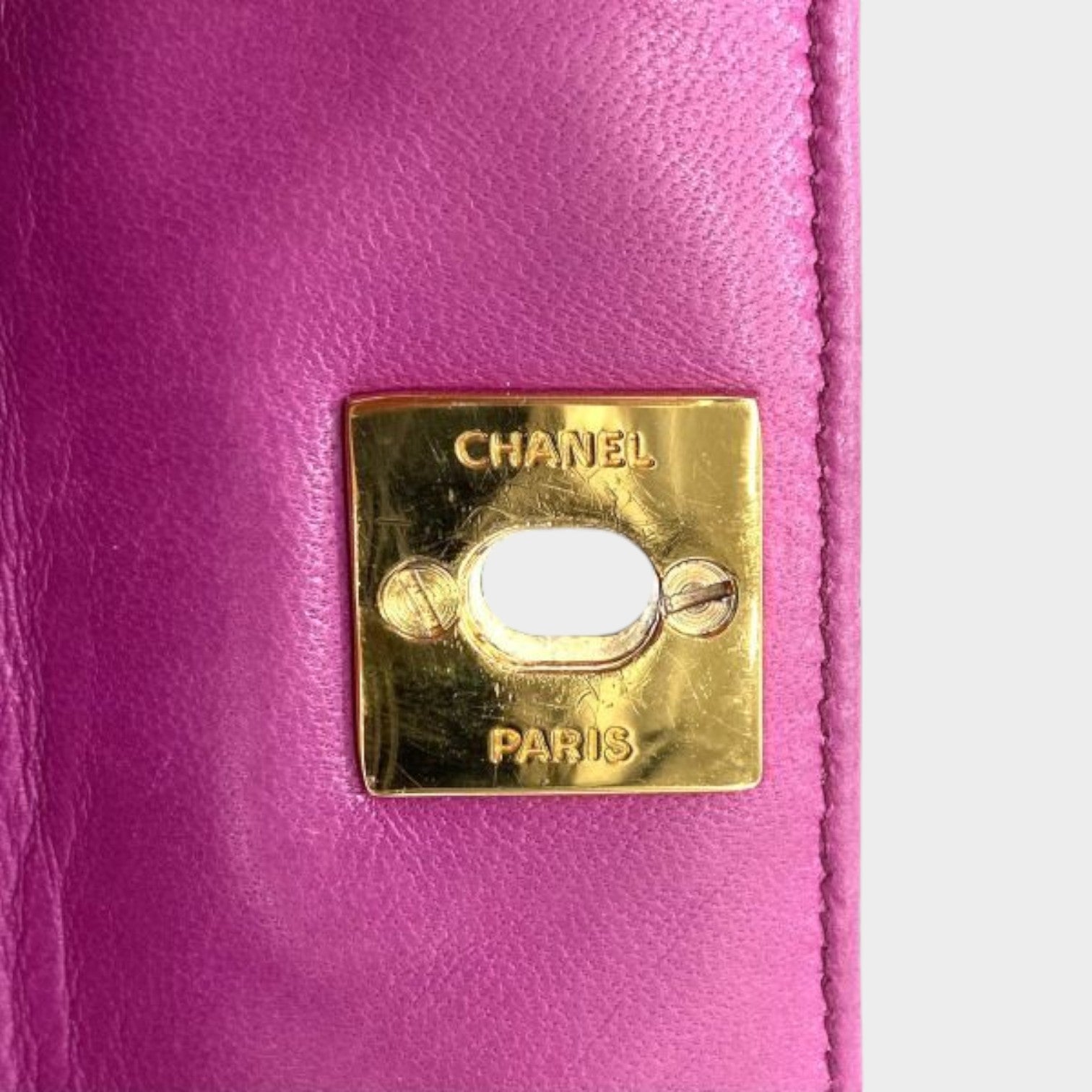 Excellent Condition CHANEL Mini Matelassé Lambskin Chain Shoulder Bag Tasche