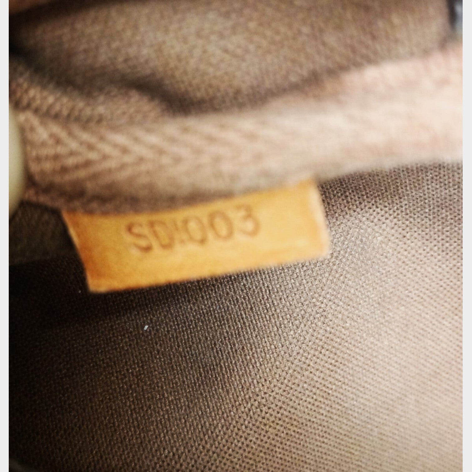 Louis Vuitton Pochette Accessoires M51980 Monogram