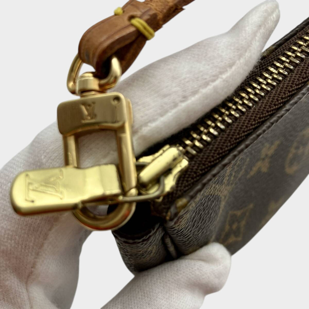 LOUIS VUITTON Louis Vuitton Monogram M51980 Pochette Accessoires Handbag