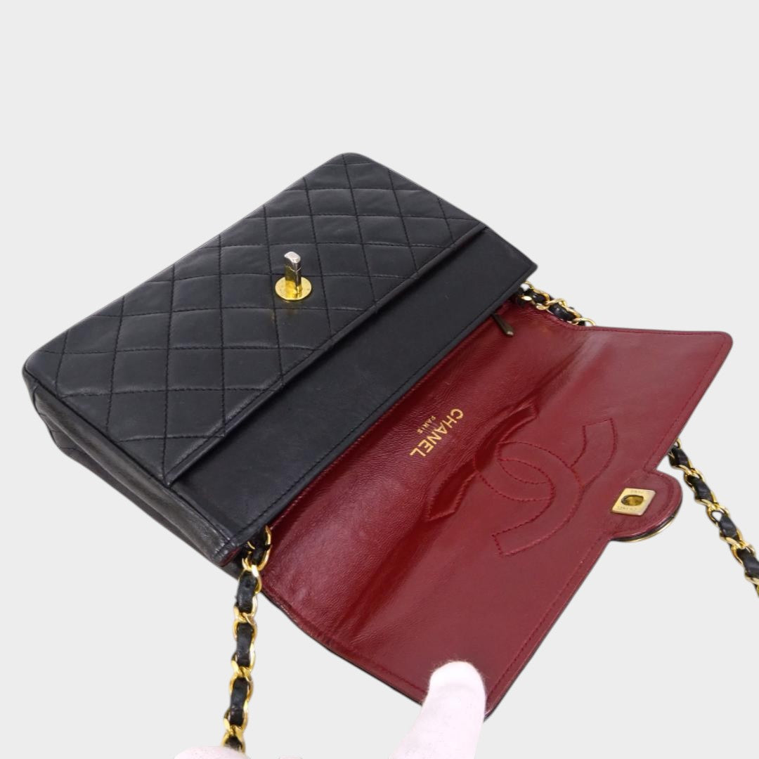 Vintage Matelassé Coco Mark Turnlock Circle Black Lambskin Gold Chain Shoulder Bag &nbsp;