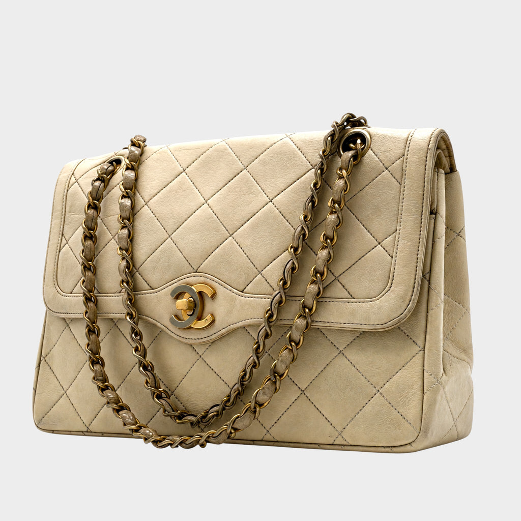 CHANEL Matelassé Chain Shoulder Bag, Double Flap, Lambskin, Turnlock Tasche