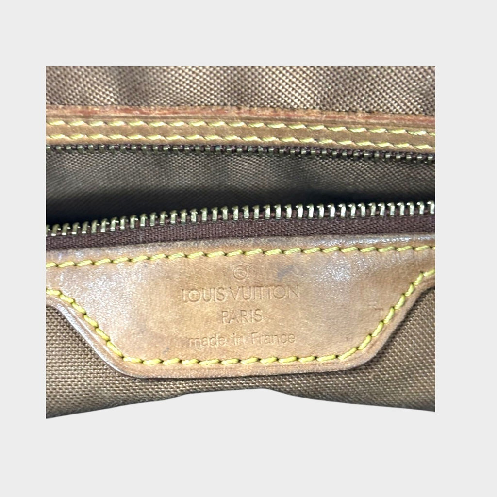 LOUIS VUITTON Monogram Tote Bag AR0090