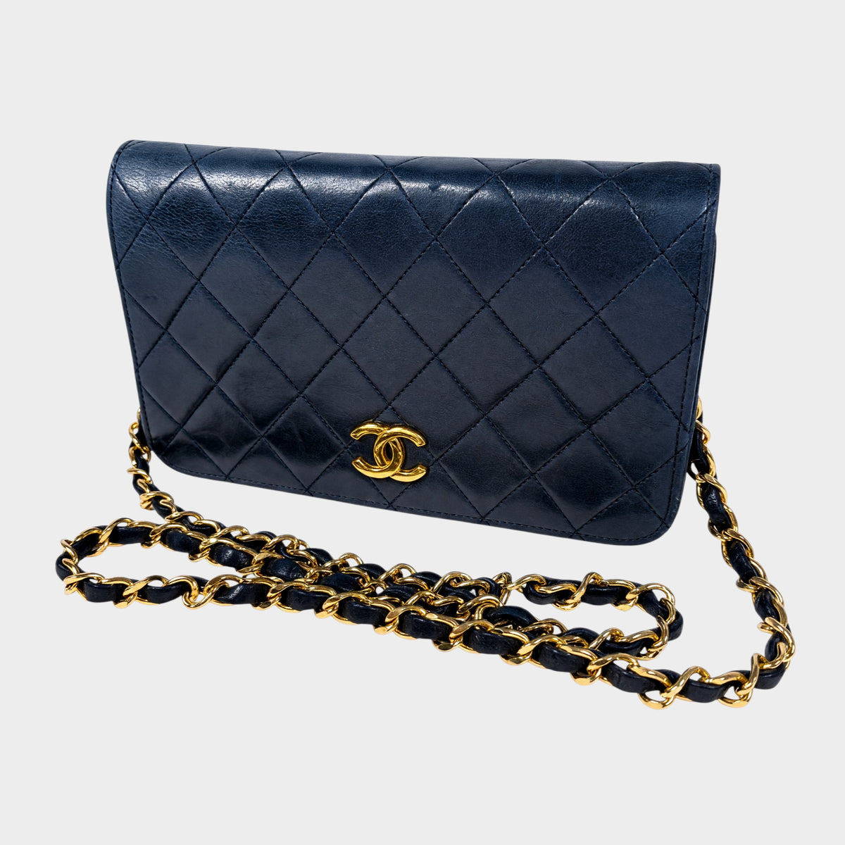 【CHANEL】Matelassé Chain Shoulder Bag, Black & Gold, Tasche