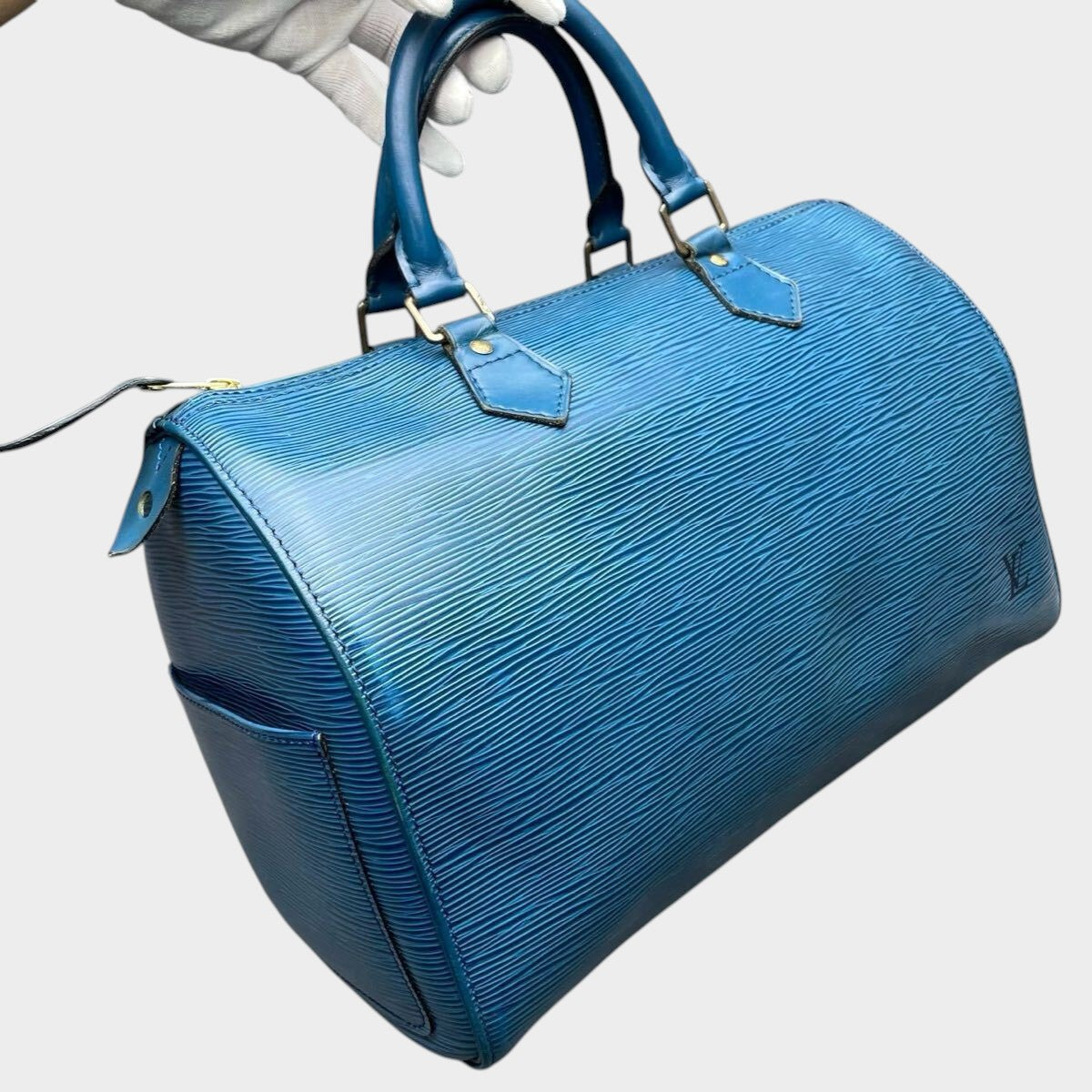 LOUIS VUITTON Epi Speedy 30 Handbag, Serial Number VI190