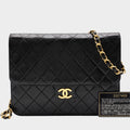 Excellent Condition CHANEL Coco Mark Lambskin Leather Tasche