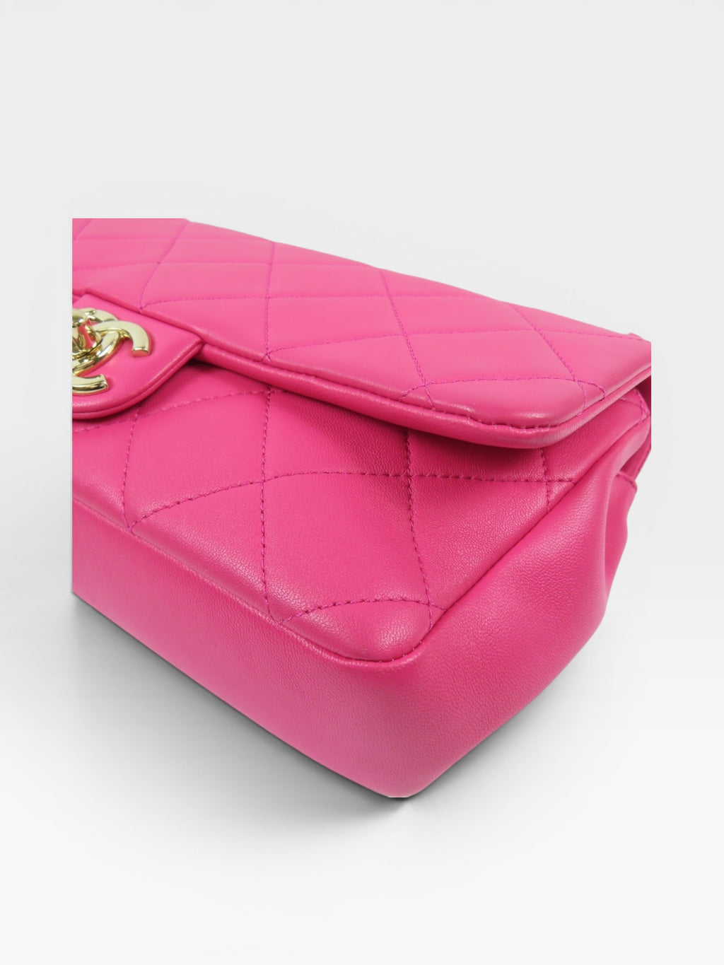 Chanel Excellent Condition Coco Mark Matelassé 2-Way Thick Chain Shoulder Bag Shoulder Bag