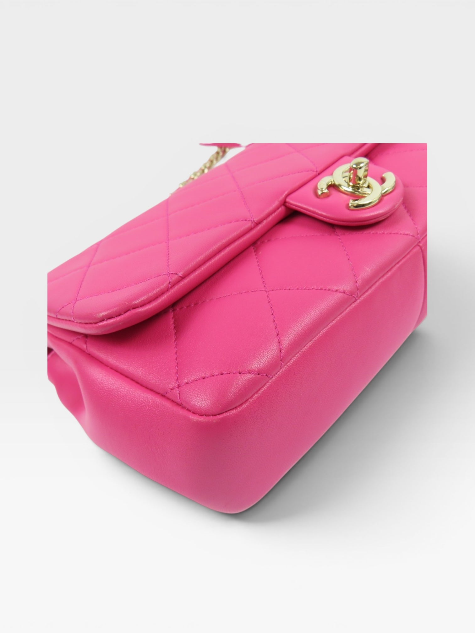 Chanel Excellent Condition Coco Mark Matelassé 2-Way Thick Chain Shoulder Bag Shoulder Bag