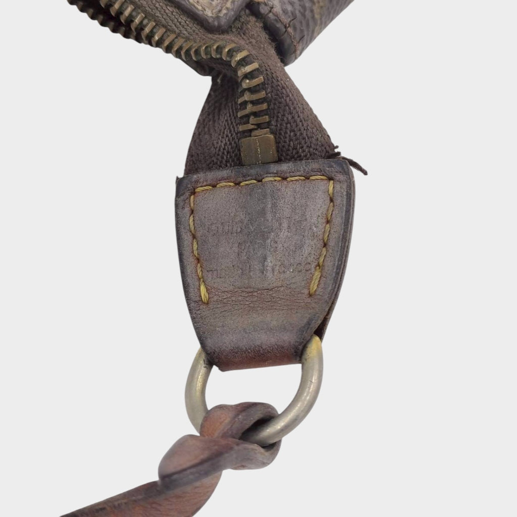 LOUIS VUITTON Accessoires Monogram Pouch