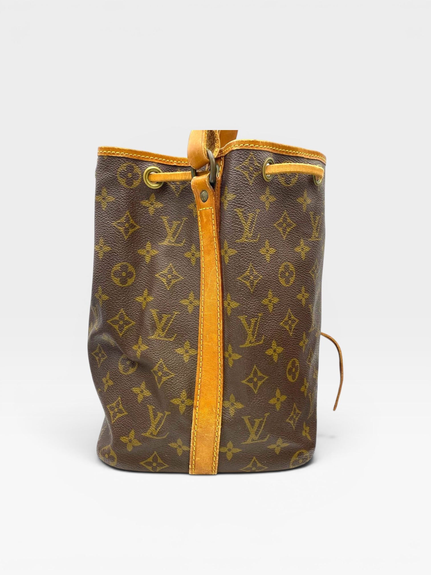 [Excellent Condition] LOUIS VUITTON Petit Noé Monogram Shoulder Bag, Handbag, Tote Bag