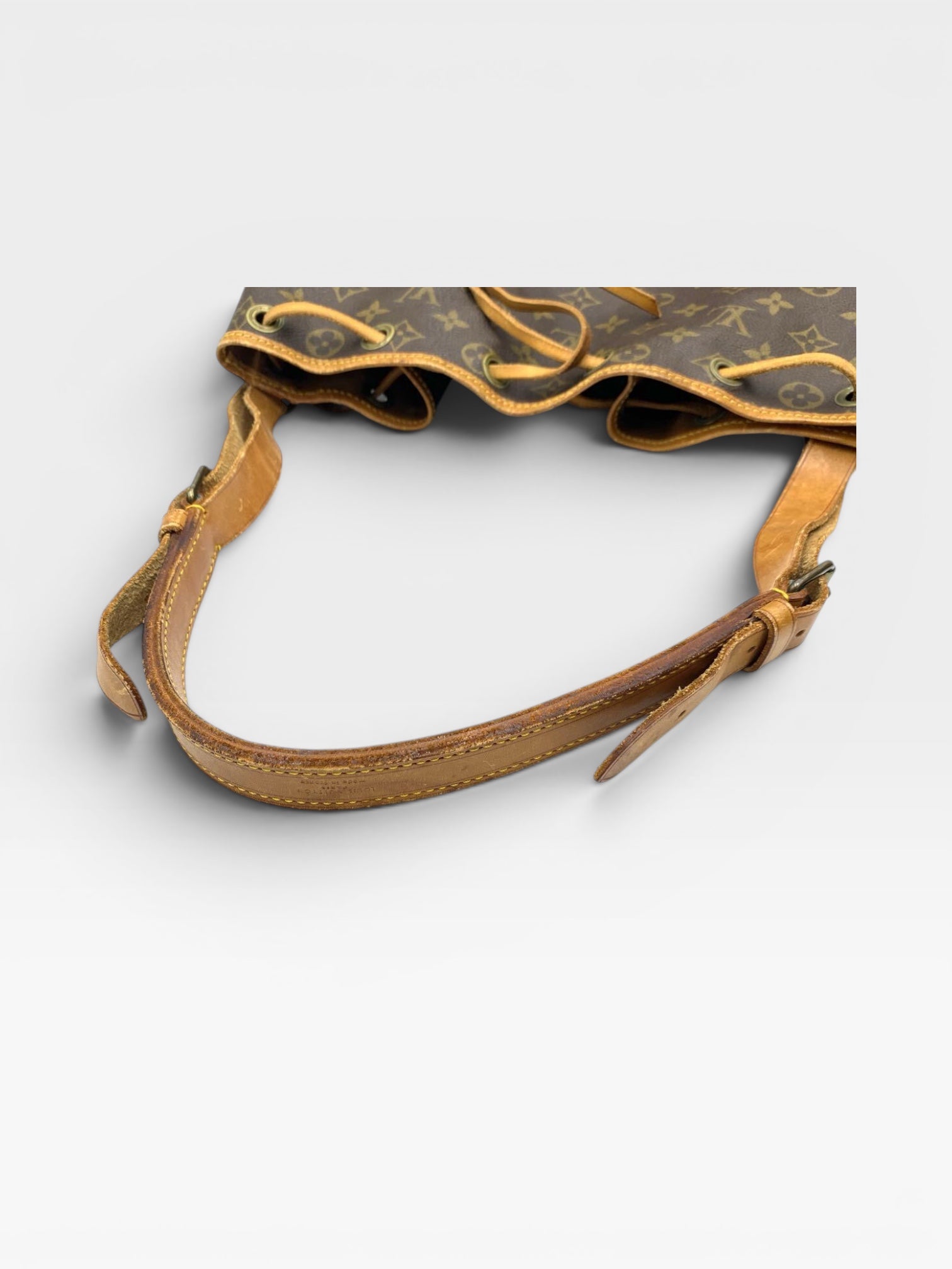 [Excellent Condition] LOUIS VUITTON Petit Noé Monogram Shoulder Bag, Handbag, Tote Bag