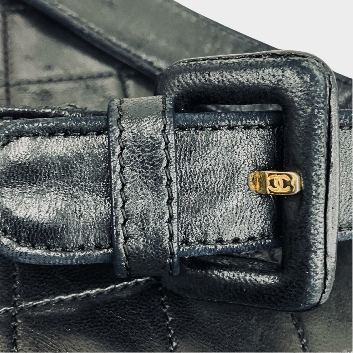 CHANEL Vintage Matelassé Waist Pouch with Reverse Coco Mark Tasche　