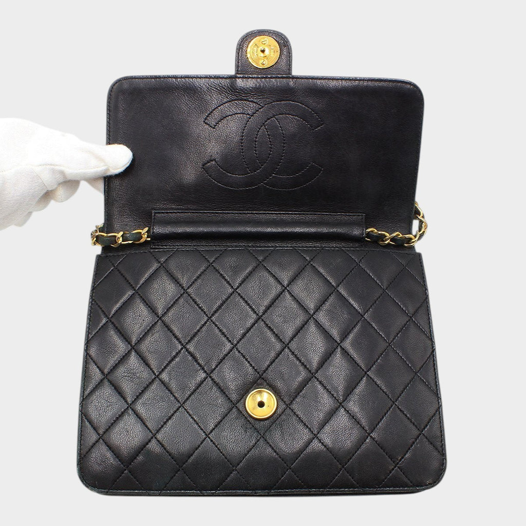 Chanel Matelassé Lambskin Push-Lock Chain Shoulder Bag Tasche