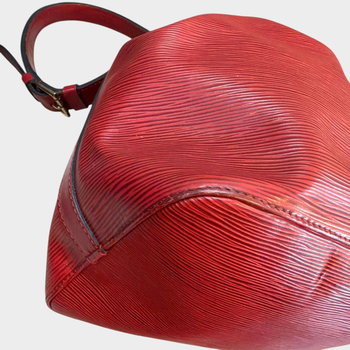 Louis Vuitton Petit Noe red Tasche