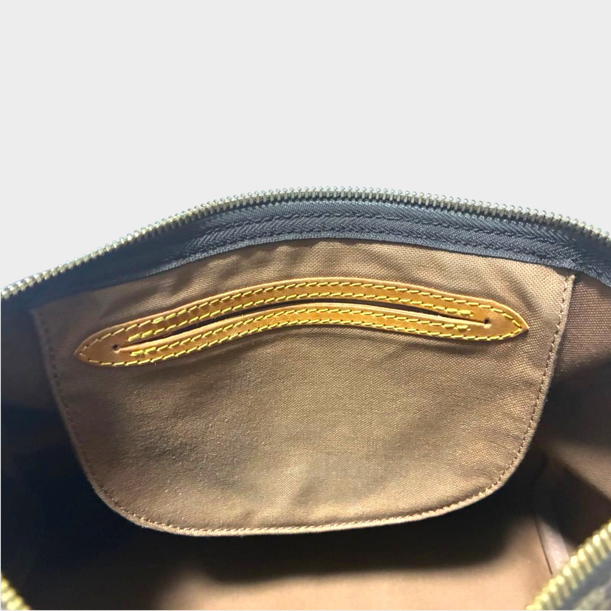 LOUIS VUITTON Monogram Speedy 30 Handbag, Made in France, Tasche