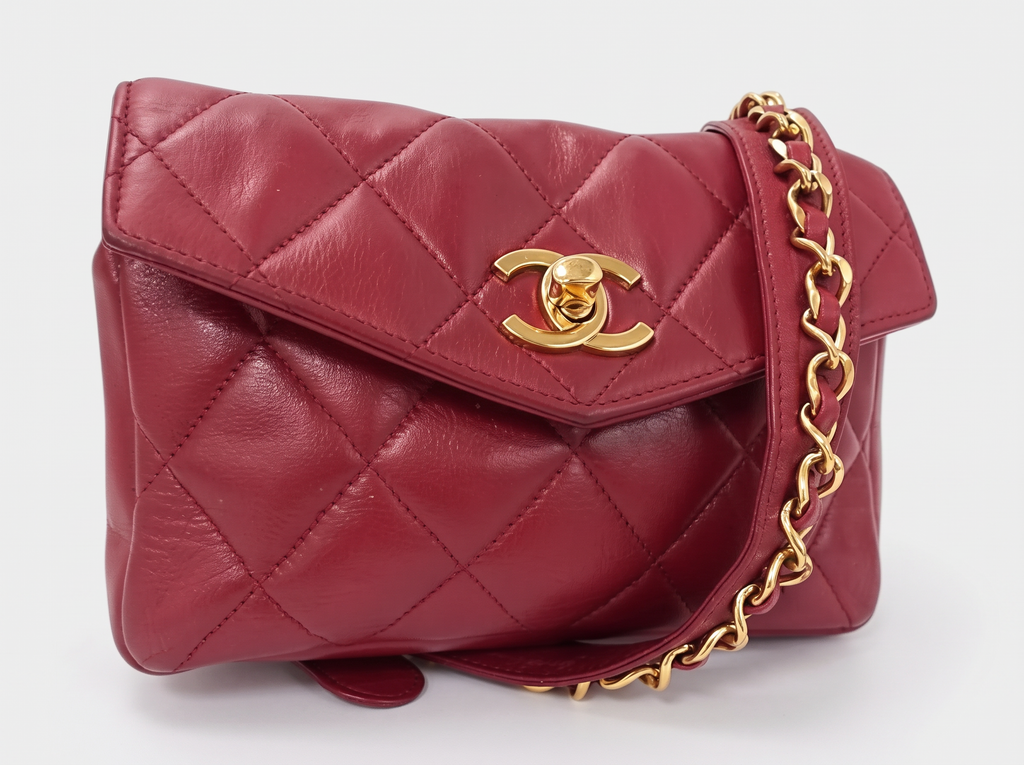 CHANEL Coco Mark Matelassé Lambskin Waist Bag/Body Bag for Women, Red, Tasche