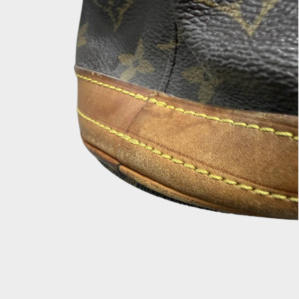 Louis Vuitton Petite Bucket Shoulder Bag Monogram Tasche